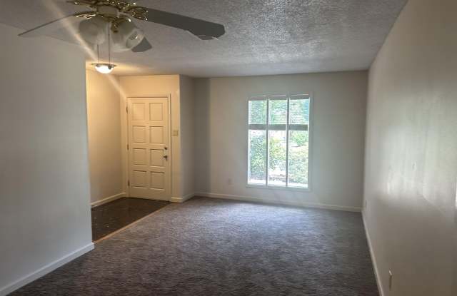 820 Shackleford Gallery 2