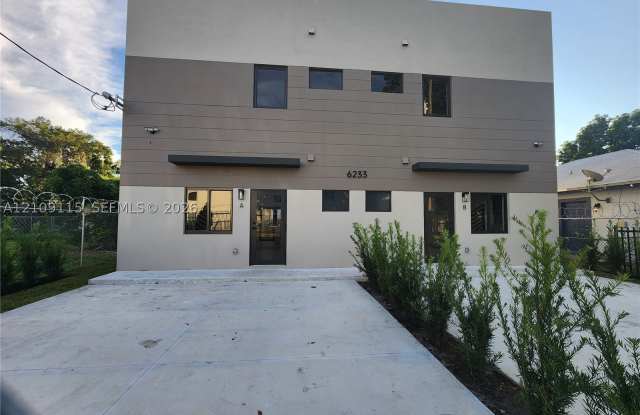 6233 NW 20th Ave Gallery 1