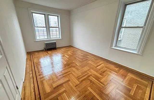 1005 Walton Avenue photos photos