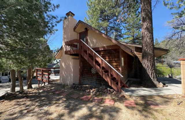 Cozy Meets Modern – Beautifully Upgraded Cabin in the Pines photos photos