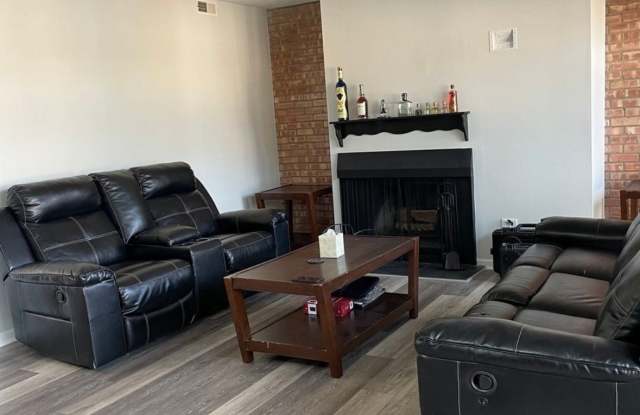5809 Oakwood Drive Gallery 3