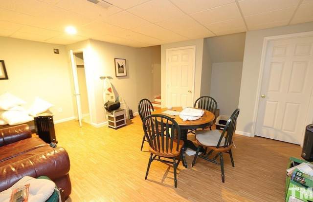 Great home in Carrboro Gallery 3
