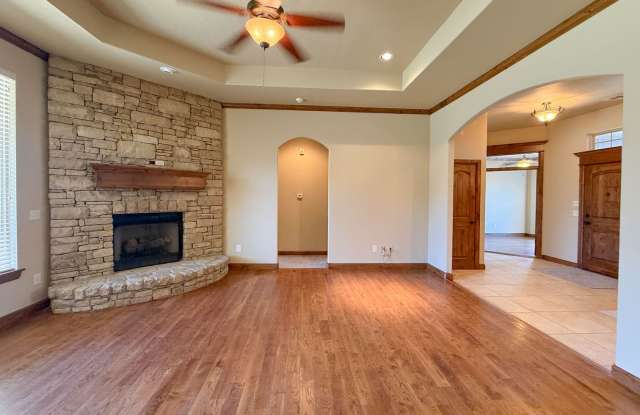 3 Bed, 2.5 Bath Home in Oxford Park – Open Layout & Tall Ceilings photos photos