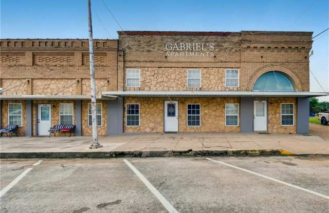112 E Davilla St - 112 East Davilla Street, Granger, TX 76530