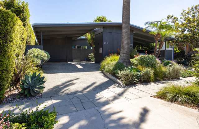 Gorgeous 2 bedroom 2 bath twin home just blocks from the beach in La Jolla - 8017 El Paseo Grande, San Diego, CA 92037 Gorgeous 2 bedroom 2 bath twin home just blocks from the beach in La Jolla - 8017 El Paseo Grande, San Diego, CA 92037