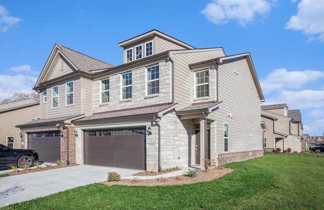 1569 Addison photos photos