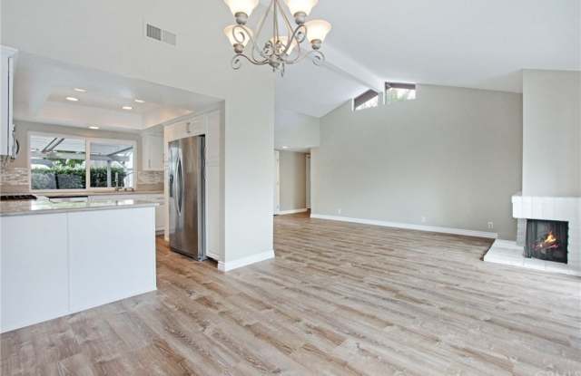 24301 Tahoe Court Gallery 4