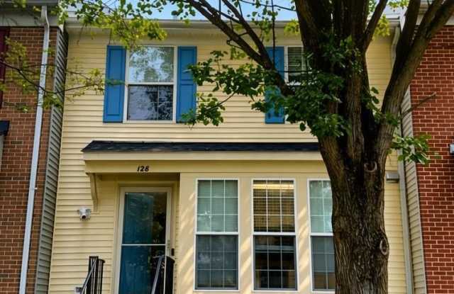 128 HAMPSHIRE Square SW Gallery 1