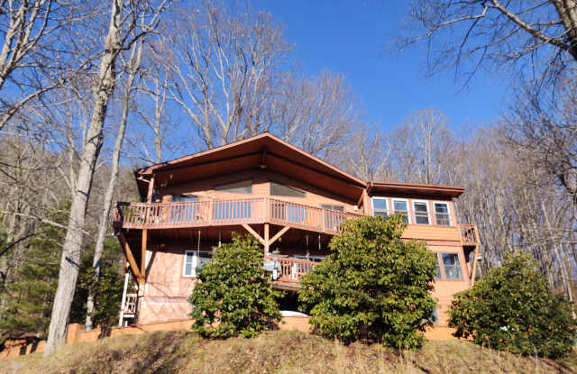 104 Greenwood Lane photos photos