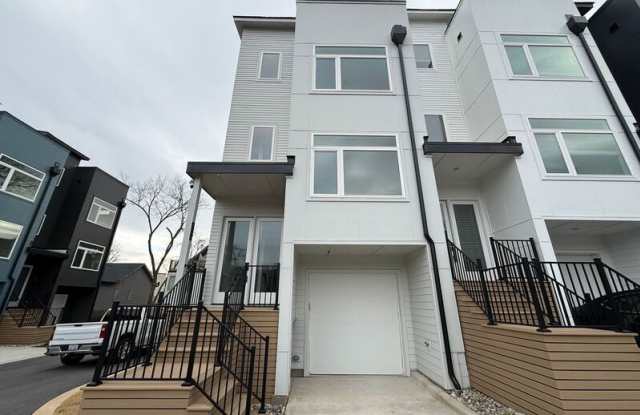 624 Rocky Knob Ct photos photos