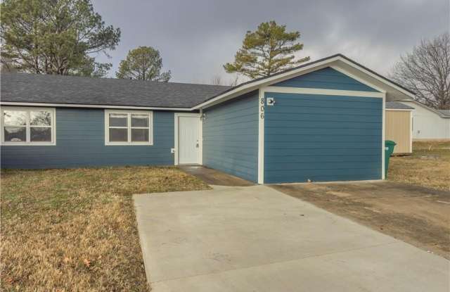 806  N 30Th  ST photos photos