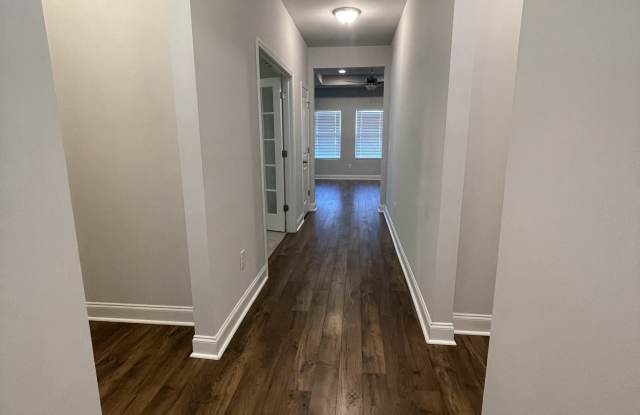 2422 Capri Court Gallery 3