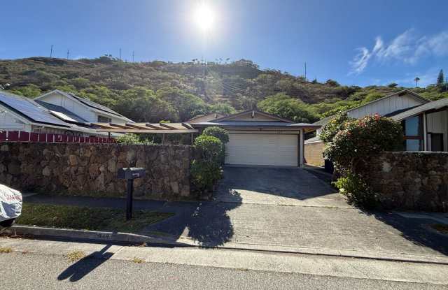 spacious 4/2/2 Gallery 3