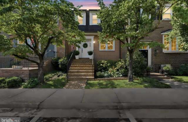 6328 GOLF COURSE Square Gallery 2