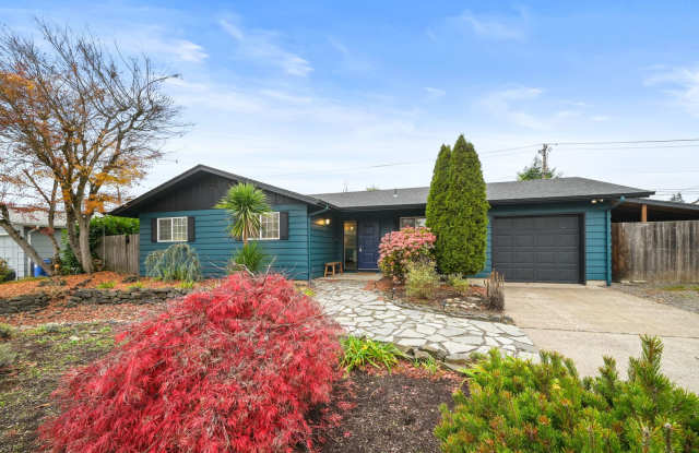 Beautifully updated 3 bedroom, 1 bath house in Eugene! - 2440 Quebec Street, Eugene, OR 97408