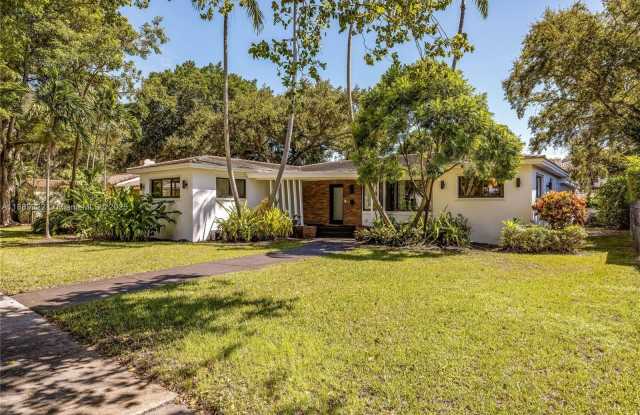 454 NE 93rd St photos photos