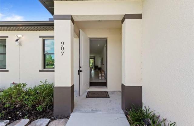 905 Homestead Rd S lot: 1 Gallery 2