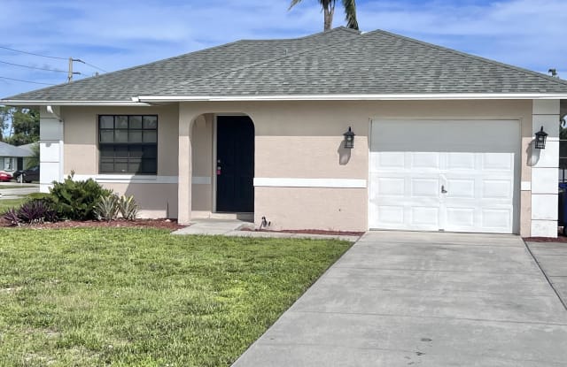 7301 Constitution Circle - 7301 Constitution Circle, San Carlos Park, FL 33967