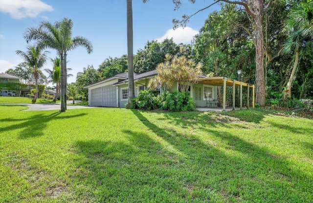 6225 Pine Drive Gallery 4