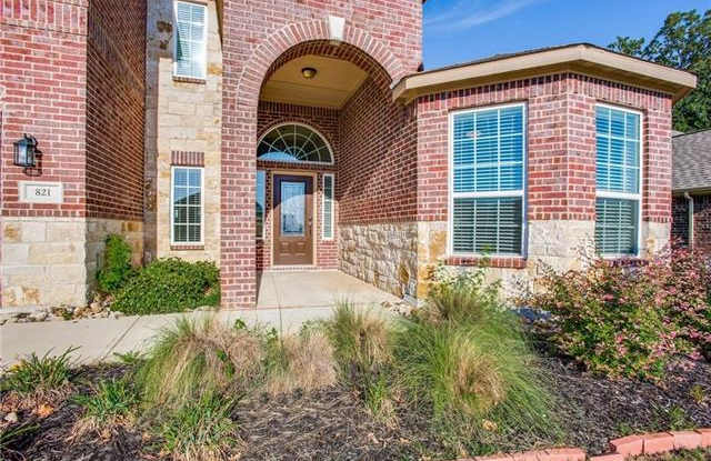 821 Summer Oaks Drive Gallery 2