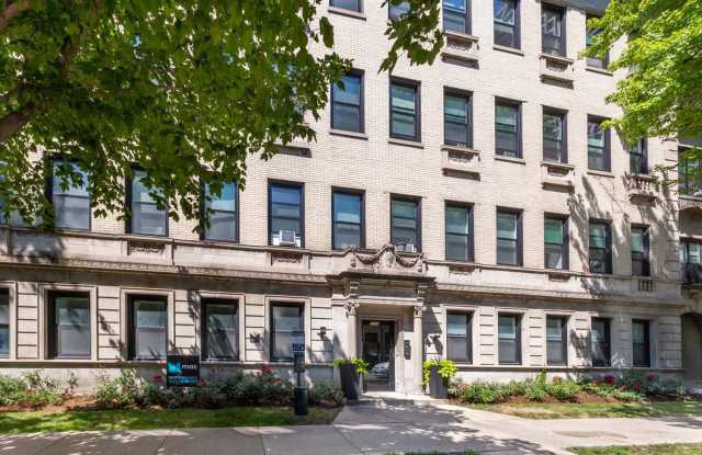 5120 S. Hyde Park Boulevard Gallery 3
