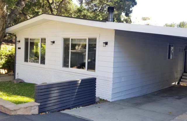 75 Little John Lane Gallery 2