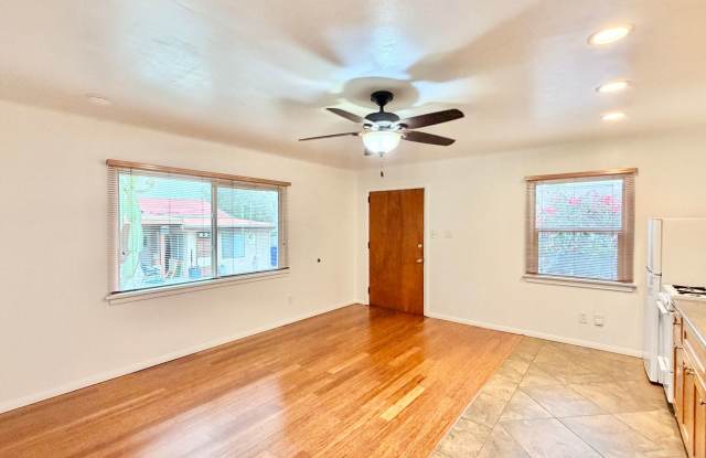Darling Detached Guest Home Unit on Private Property with Private Entrance & Laundry! Gallery 4