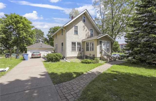 3217 4th Street SE photos photos