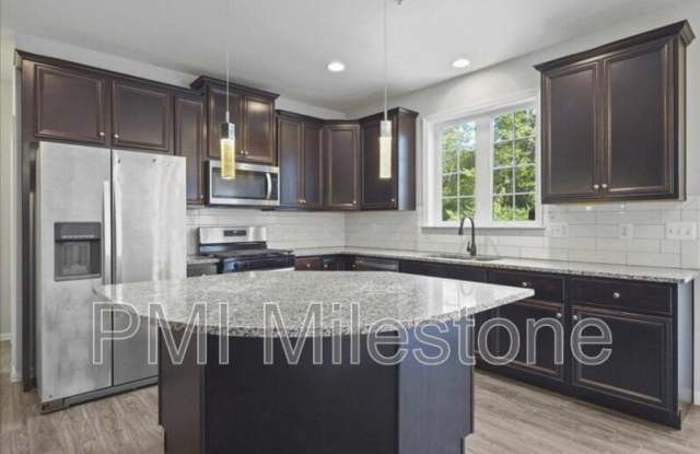 19004 Mount Maple Court Gallery 3