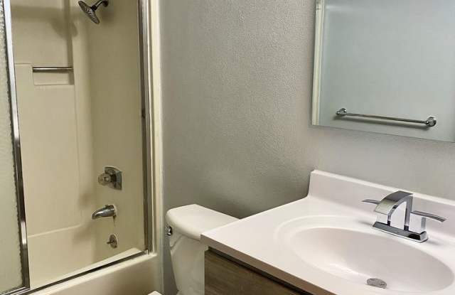 Walcott Manor Apartments Gallery 4
