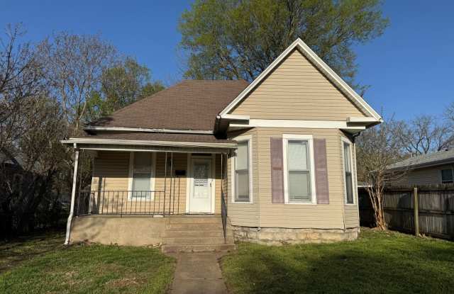 Cute 3-bedroom Home Near OTC and Drury! photos photos
