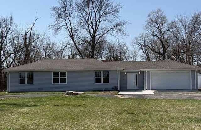 8418 MEADOWBROOK Drive Gallery 2