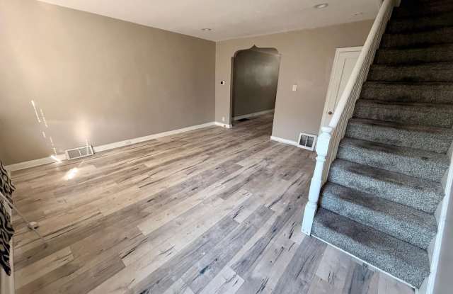 6527 TULIP Street Gallery 3