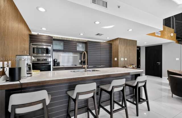 200 Biscayne Boulevard Way Gallery 4