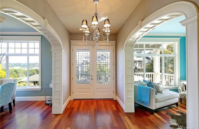 Gorgeous 5 Bedroom Magnolia Home AVAILABLE NOW AT $6495 Gallery 3