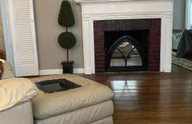 1126 Mckinlay Ct Gallery 3
