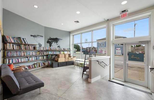 2703 S BROAD Avenue Gallery 3