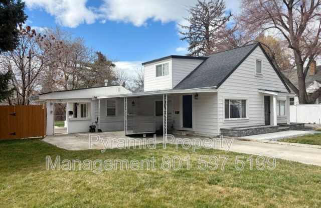 330-332 S 1080 E photos photos