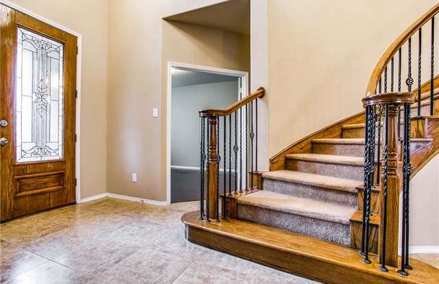 833 Trailwood Drive Gallery 3