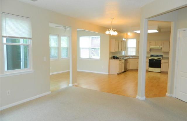 513 Whisper Walk Gallery 4