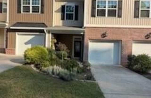 142 Walking Path Place Gallery 1
