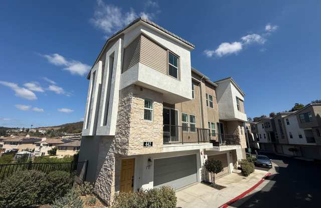 Stunning 2B/2.5BA San Marcos Townhome with 3 Levels, Private Balcony  2-Car Garage. photos photos