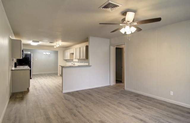 10926 Timbergrove Gallery 4