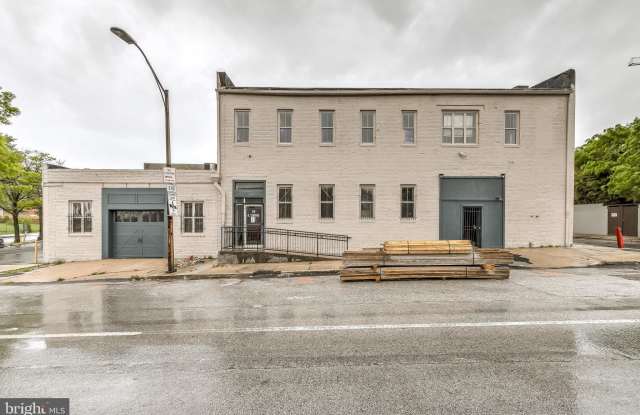 20 S CENTRAL AVENUE Gallery 3