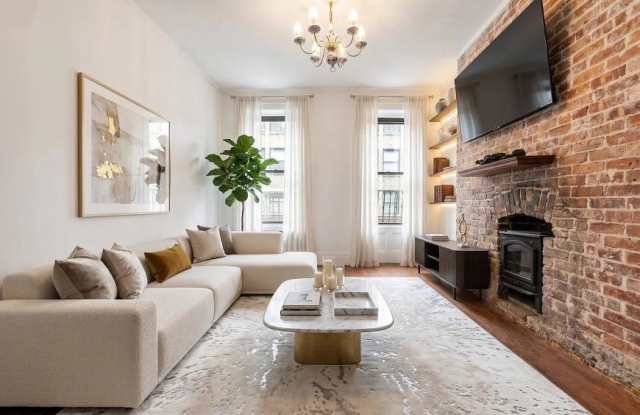 318 West 36th Street Gallery 1