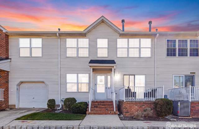 197 Barclay Court Gallery 1