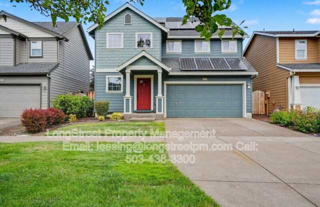 1227 SE Rivergreen Ave Gallery 1