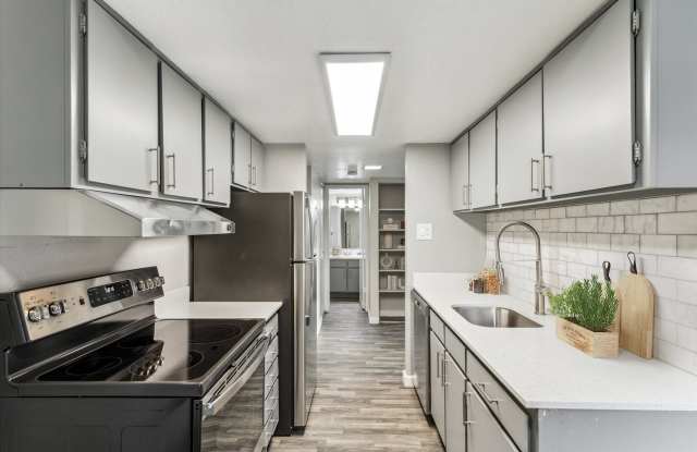 Westlake Apartments Gallery 4