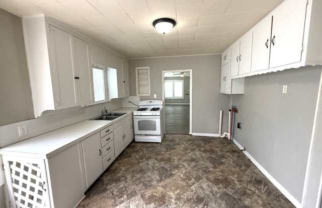 226 12th Avenue Northwest photos photos