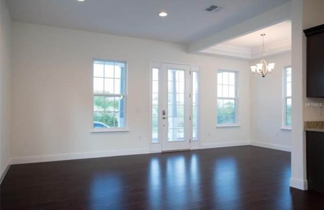 1704 North Shore Terrace Gallery 3